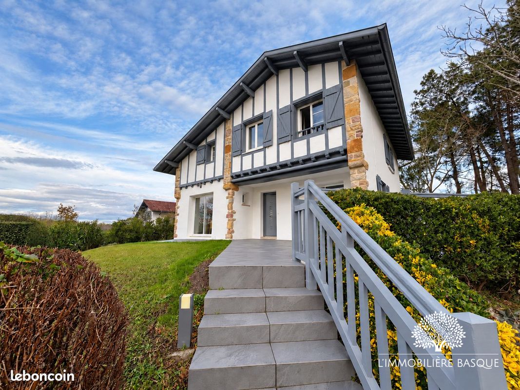 Maison 5 pièces 159 m² · à Bassussarry · 159 m² · 1 090 000 €