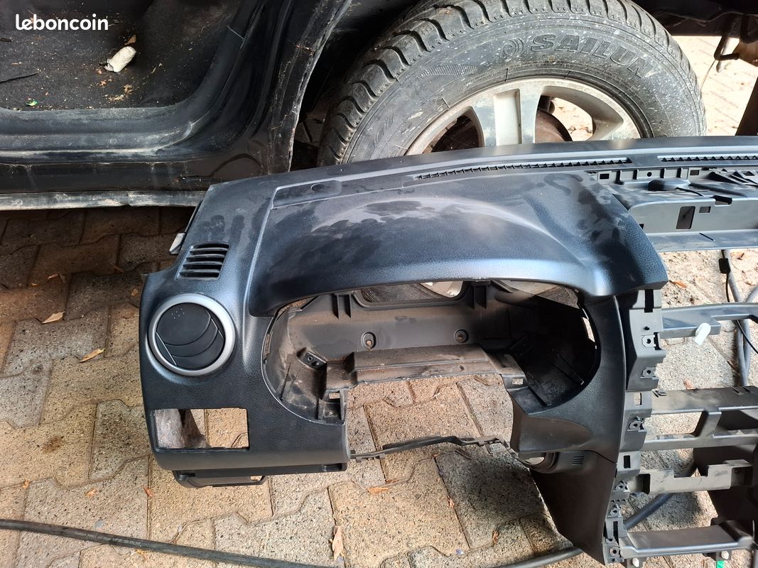 Tableau bord suzuki grand vitara (image 2)