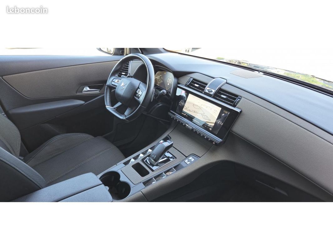 DS DS 7 CROSSBACK 1.5 BlueHDi 130 EAT8 So Chic +CAMERA+KEYLESS (image 19)