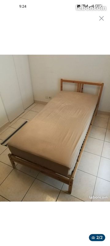 Lit 1 place (image 2)