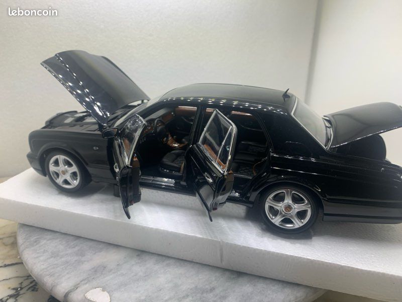 Miniature Bentley Arnage R 2002 – Minichamps 1/18, Noire, Très Bon état