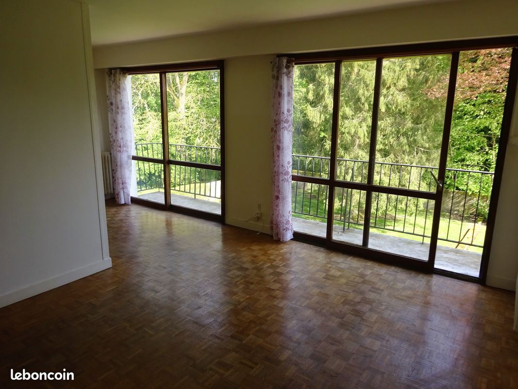 Parking 3 pièces 60 m² · à Senonches · 60 m² · 540 €/mois