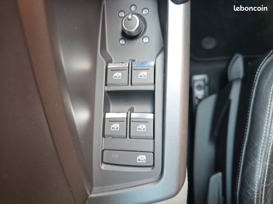 Audi Q3 35 TDI 150 S tronic 7 S line JA19 LED Hayon EL. 1ère Main (image 33)