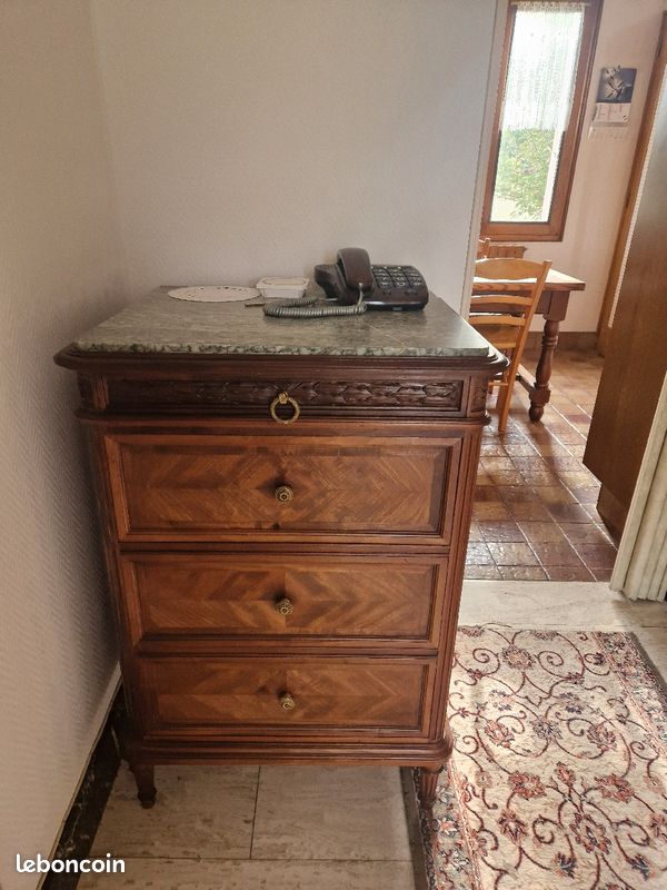 Commode (image 1)