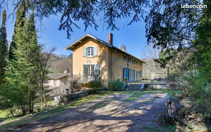 Propriété 10 pièces 283 m²