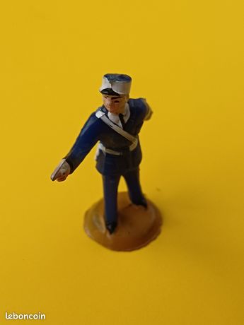 Miniature Policier Faisant La Circulation - Minialuxe 1:32, Plastique, 1950, état TBE