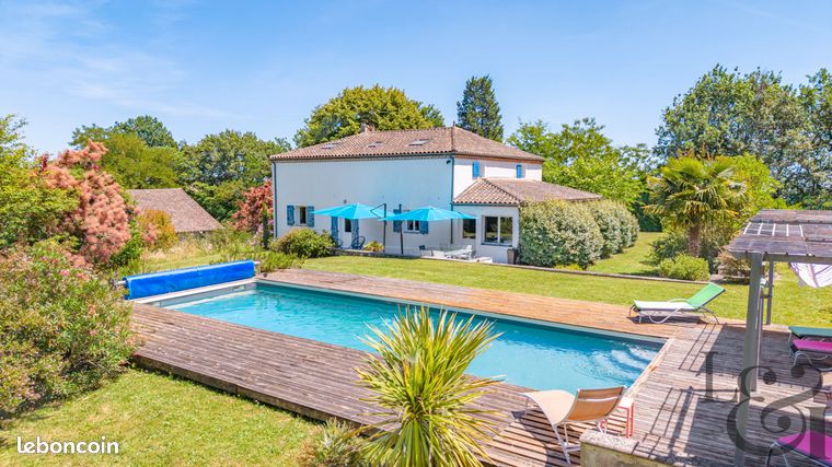 Maison 7 pièces 440 m²