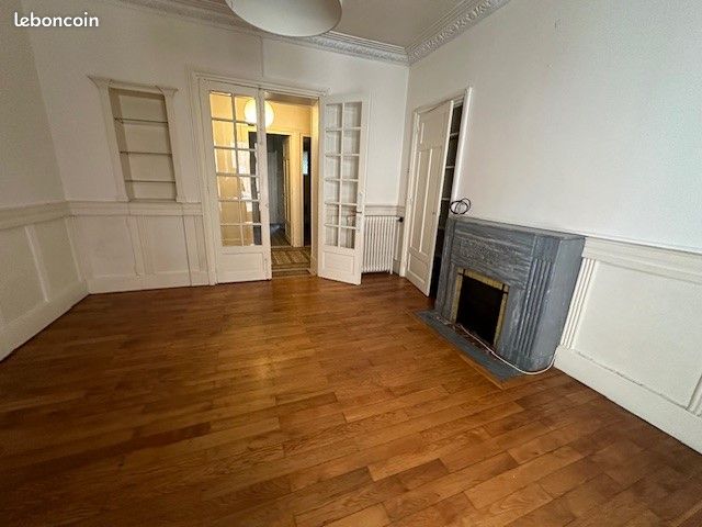Appartement 3 pièces 81 m² · à Grenoble · 81 m² · 870 €