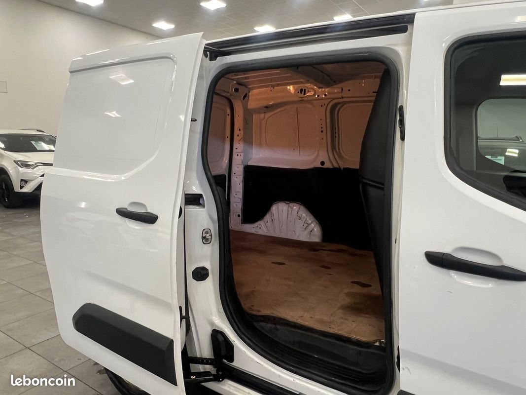 Citroën Berlingo 1.5 BlueHDi TURBO 16V FAP S&S 102 cv TVA RECUPERABLE / Financement possible (image 11)