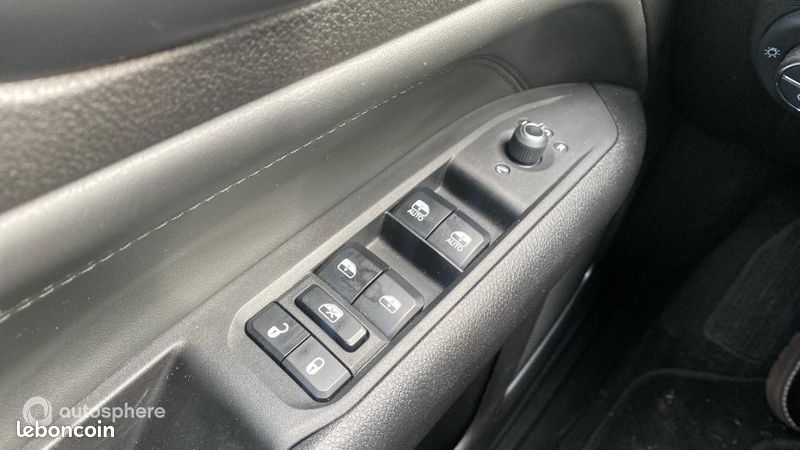 Jeep Compass 1.5 Turbo T4 130ch MHEV Limited 4x2 BVR7 (image 28)