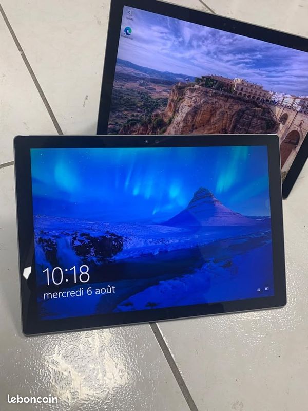 Tablette Windows Surface PRO (image 1)