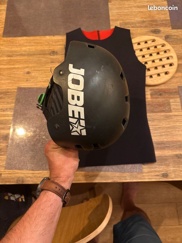 Casque sports nautique (image 1)