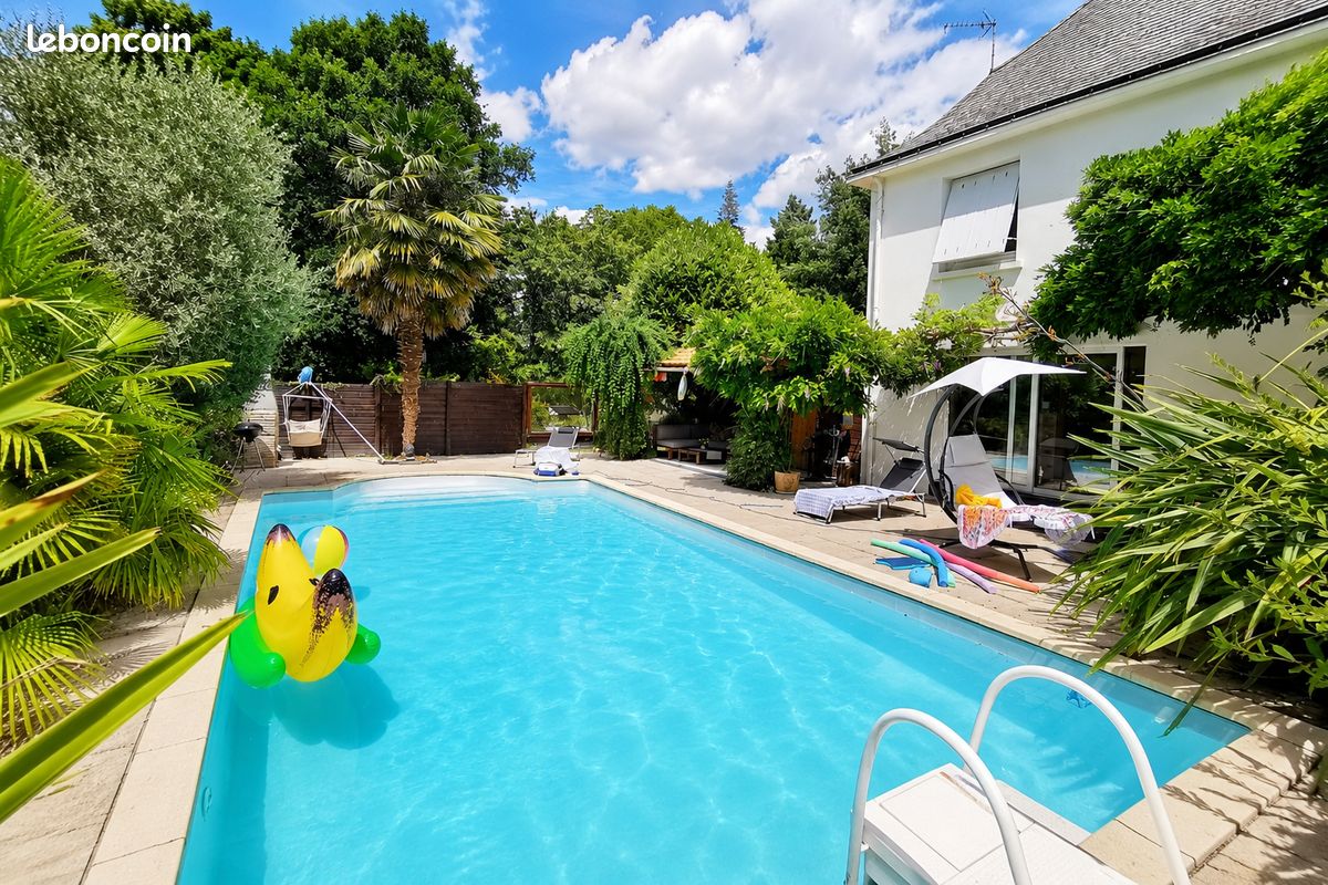 Maison 8 pièces 195 m² · à Saint-Nicolas-de-Redon · 195 m² · 429 000 €
