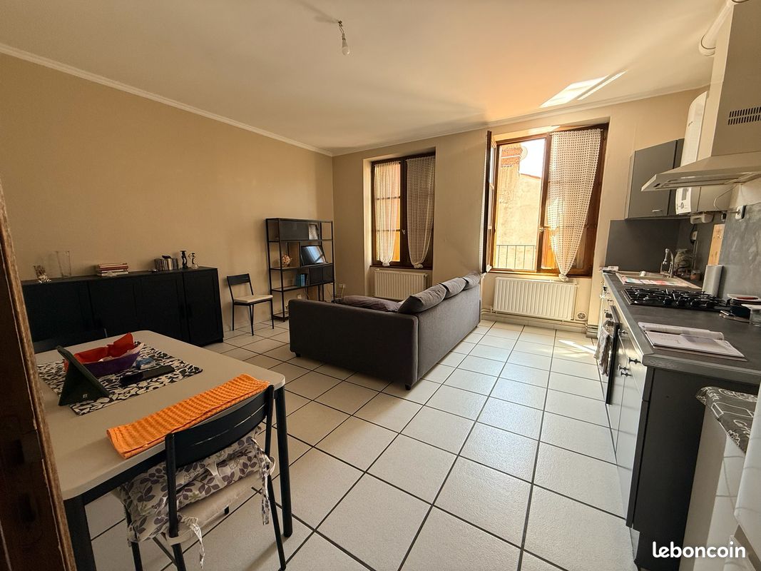 Appartement 4 pièces 75 m² · à Saint-Étienne · 75 m² · 650 €/mois