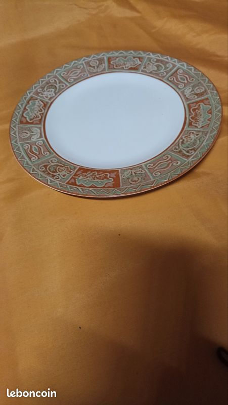 Lot assiettes plates (image 1)