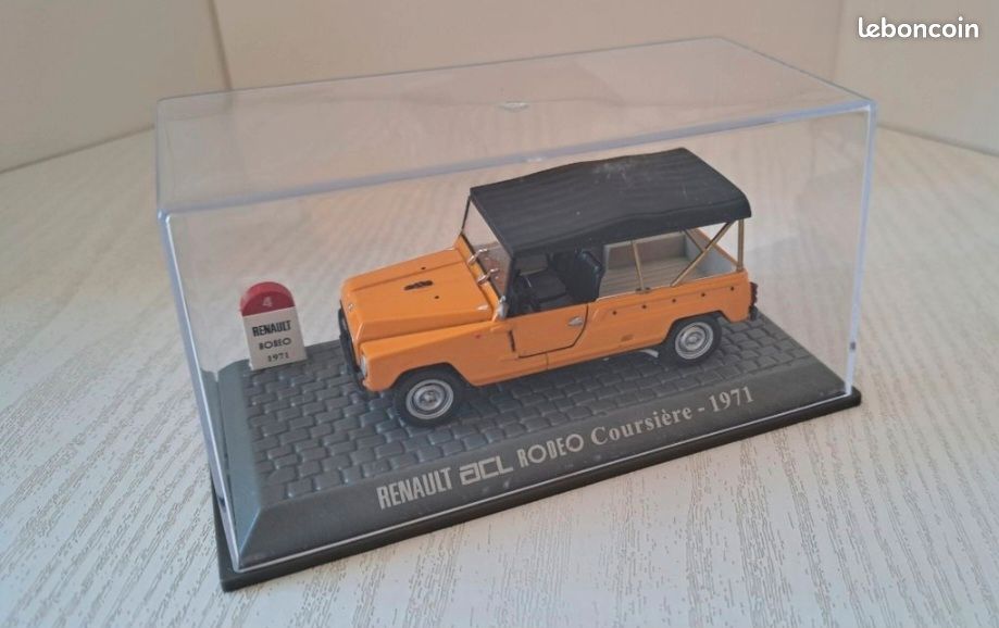 Solido A Century Of Cars 1/43 Scale AFL7034 - Renault 4L - Black - R.M.Toys Ltd