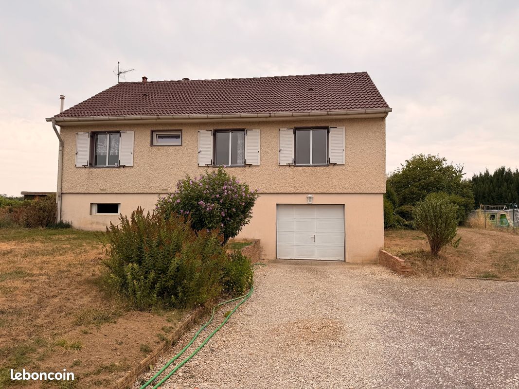 Maison 6 pièces 113 m² · à Montmançon · 113 m² · 210 000 €