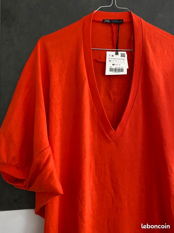 Robe tee shirt (image 2)