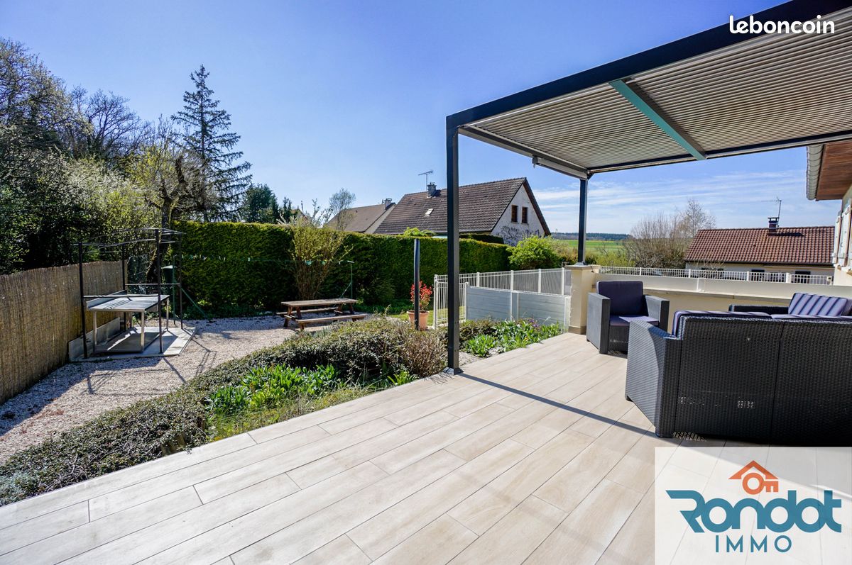 Maison 7 pièces 136 m² · à Bretigny · 136 m² · 425 000 €