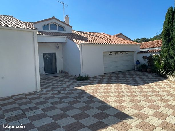 Pavillon 9 pièces 225 m²