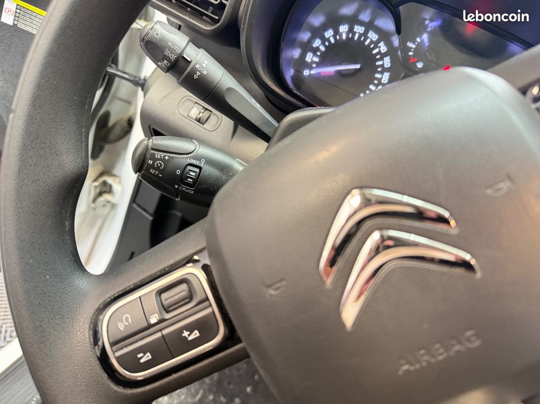 CITROEN BERLINGO Taille M BlueHDi 100 BVM Shine / ENTRETIEN COMPLET (image 25)