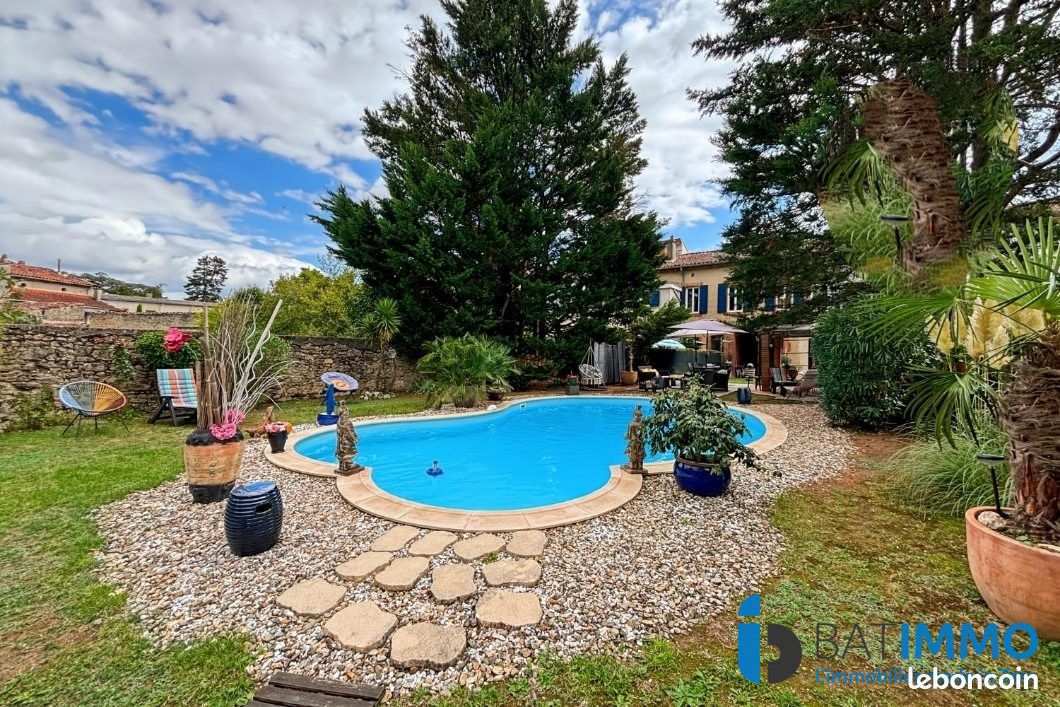 Maison 11 pièces 250 m² · à Castres · 250 m² · 375 000 €
