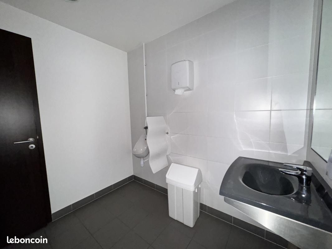 Bureau 1 941 m² (image 12)