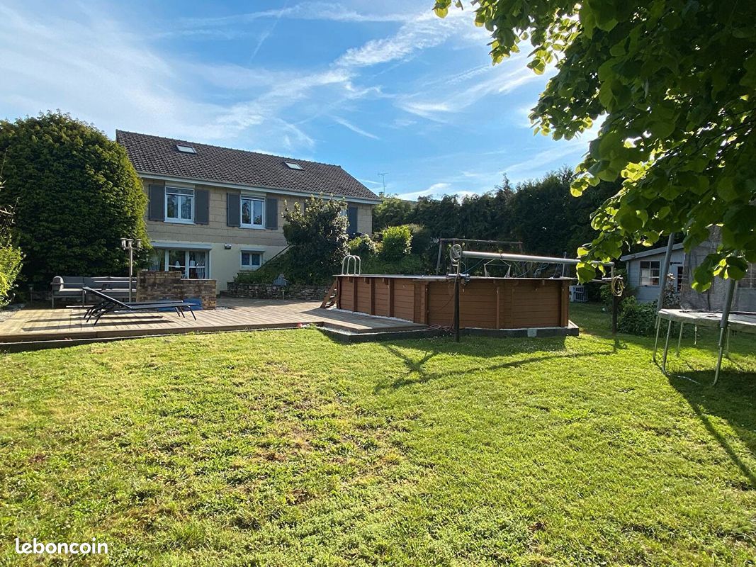 Maison 8 pièces 170 m² · à Épône · 170 m² · 395 000 €