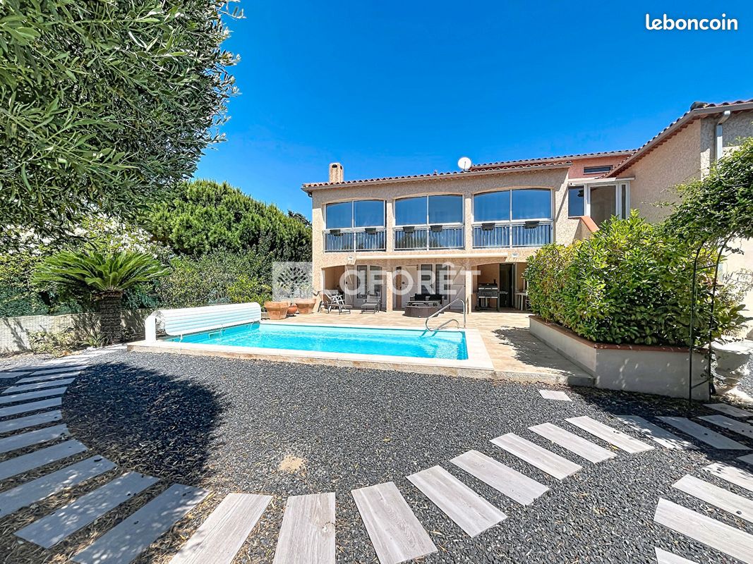 Propriété 5 pièces 220 m² (image 2)