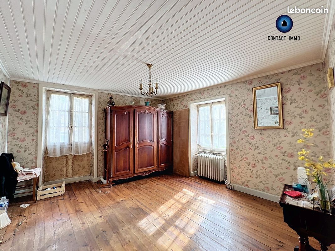 Maison de ville 9 pièces 198 m² - Chartrier-Ferrière 19600 (image principale 8)
