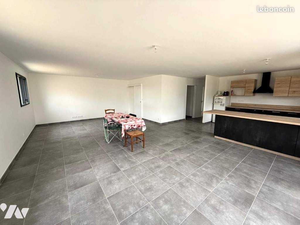 Maison 5 pièces 119 m² · à Châteaubourg · 119 m² · 1 400 €/mois