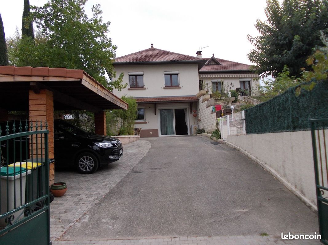 Maison 5 pièces 200 m² · à Le Péage-de-Roussillon · 200 m² · 290 000 €
