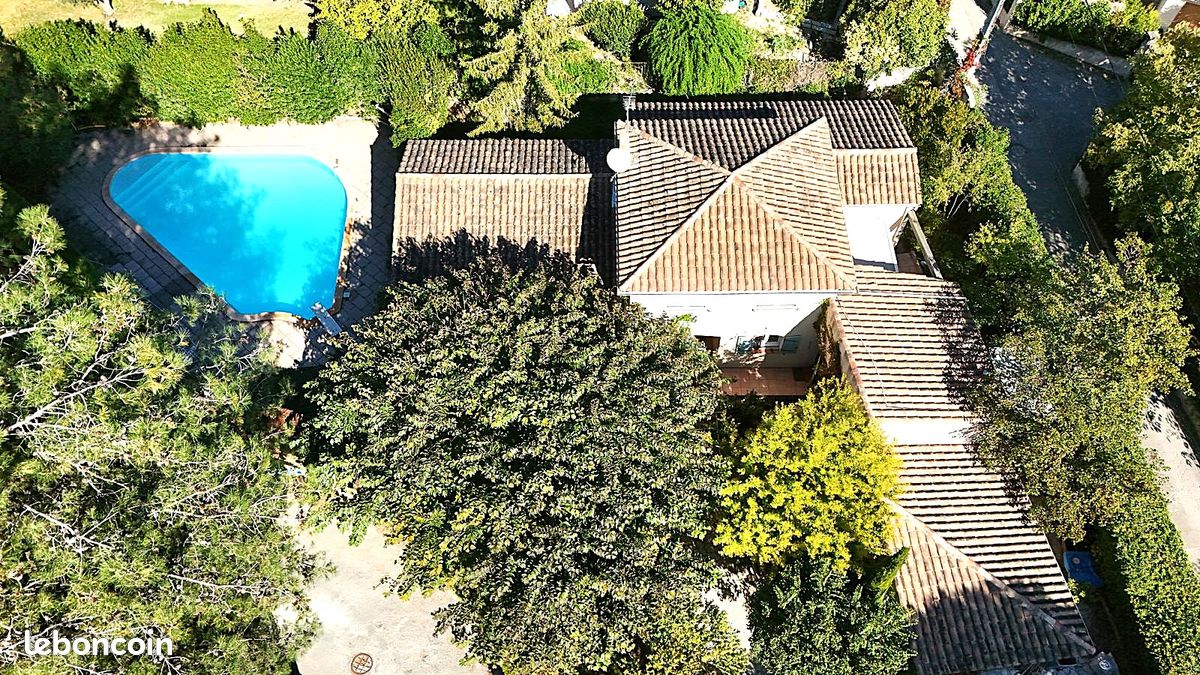 Maison 6 pièces 140 m² · à Aubagne · 140 m² · 730 000 €