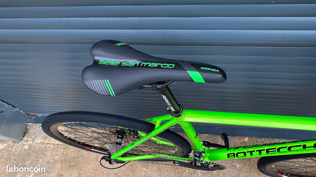 Cadre De Vélo De Route Vintage Bottecchia Vert - Ensemble Occasion, état Correct