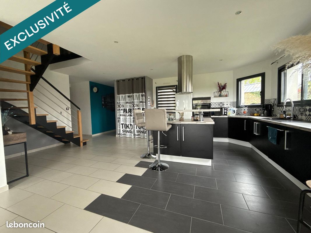 Maison 6 pièces 146 m² · à Plaudren · 146 m² · 379 000 €