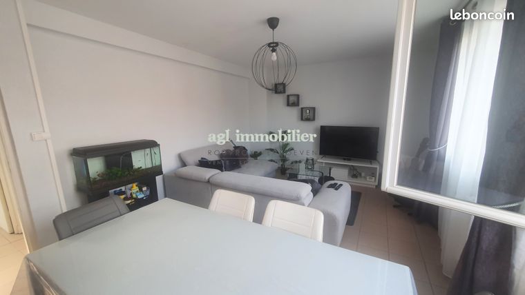 https://img.leboncoin.fr/api/v1/lbcpb1/images/28/da/cf/28dacf8732ba941782250523e9149c57933358b5.jpg?rule=ad-image