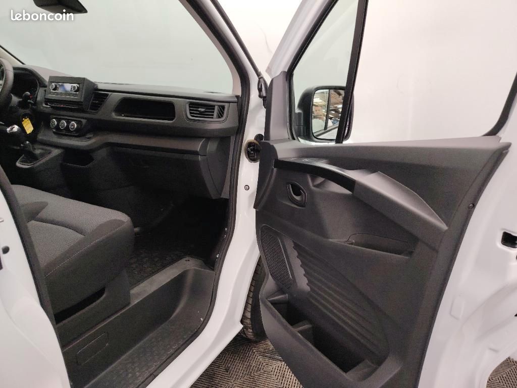 Renault Trafic FOURGON FGN L1H1 3T BLUE DCI 130 GSR2 ADVANCE (image 16)