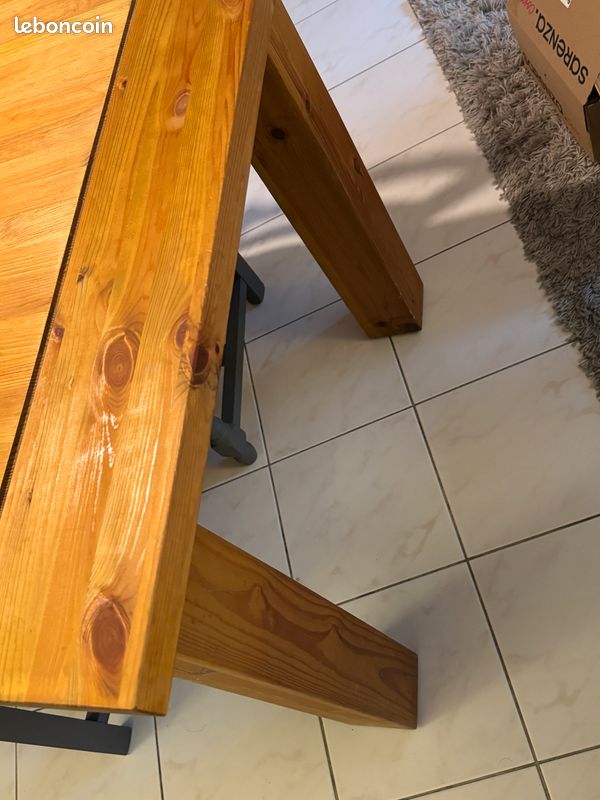 Table (image 3)