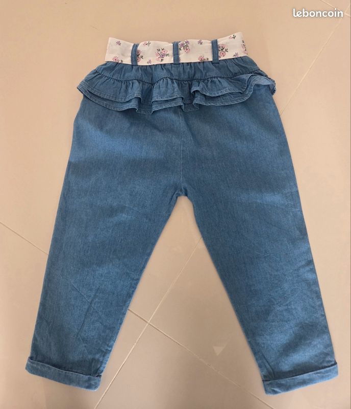 Pantalon De Femme Taille 36 Avec Motif Camouflage Et Croisillons - Occasion En Très Bon état