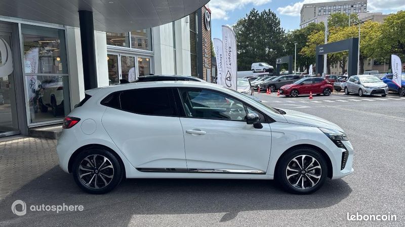 Renault Clio 1.6 E-Tech 145ch full hybrid Techno (image 4)