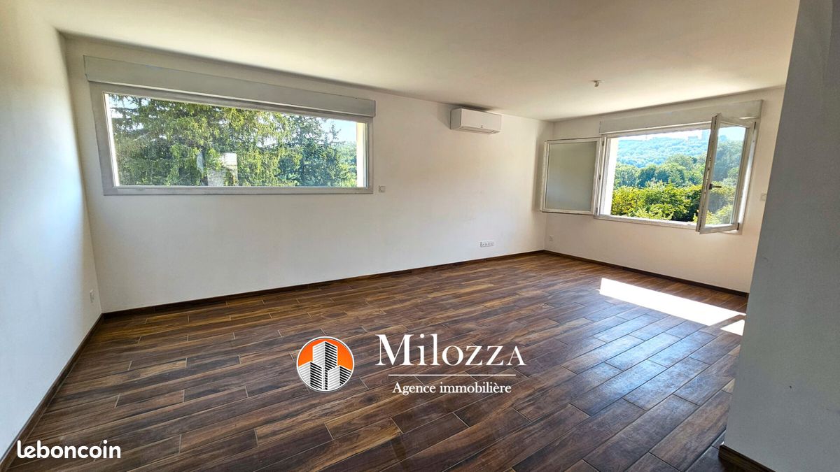 Maison 6 pièces 142 m² · à Saint-Quentin-Fallavier · 142 m² · 460 000 €