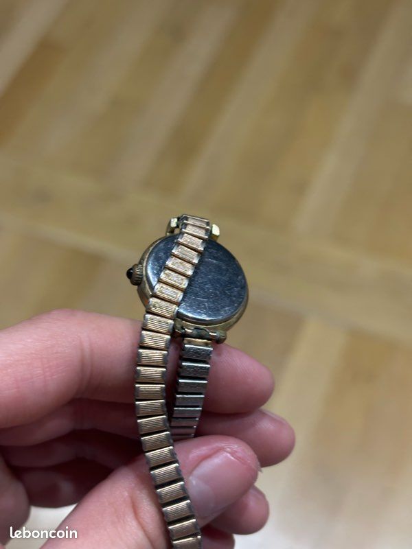 Montre Vintage Femme Clyda - Mécanique à Remontage Manuel - Boîtier Acier - Style Rétro