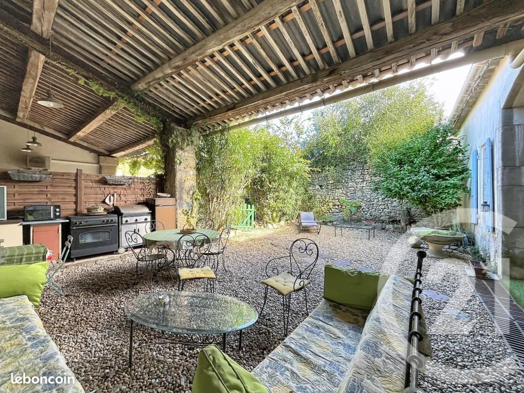 Maison 9 pièces 223 m² · à Lespignan · 223 m² · 515 000 €