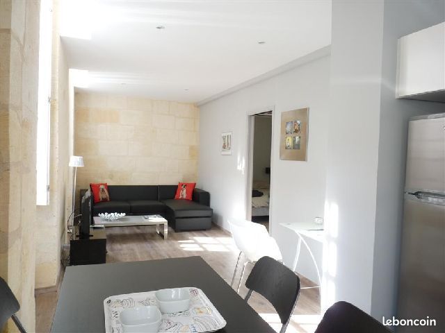 Appartement 2 pièces 43 m² · à Bordeaux · 43 m² · 990 €/mois