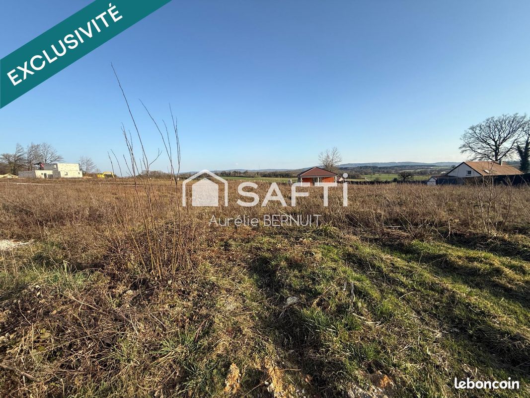 Terrain 857 m² · à Gennes · 857 m² · 105 840 €