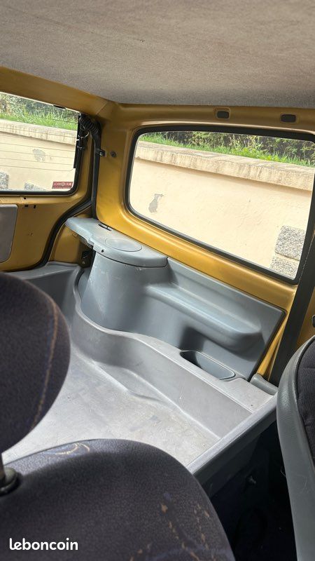 Renault Twingo 1 Société – Essence – 2 places – 216 300 km (image 8)