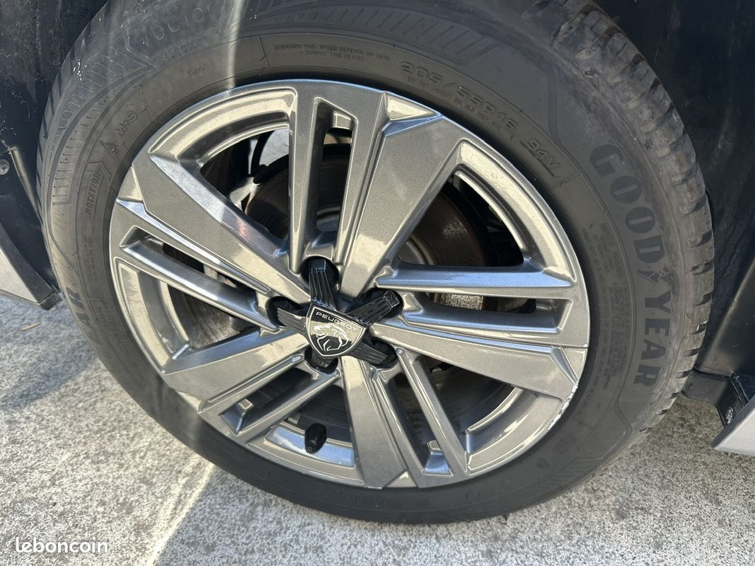 Peugeot 308 SW Allure BVM 6 130 CV 2024 {1ER Main - 15.600KM - CAMERA 360° - SIEGES AGR CONFORT } (image 38)