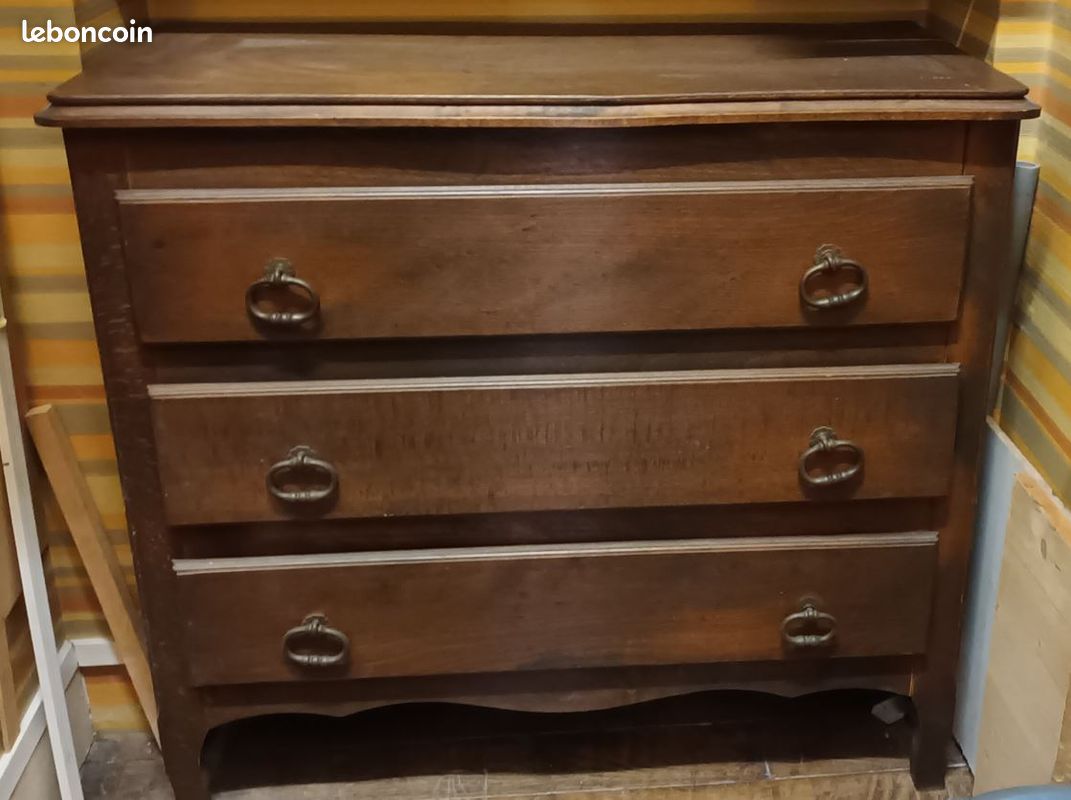 Commode (image 1)