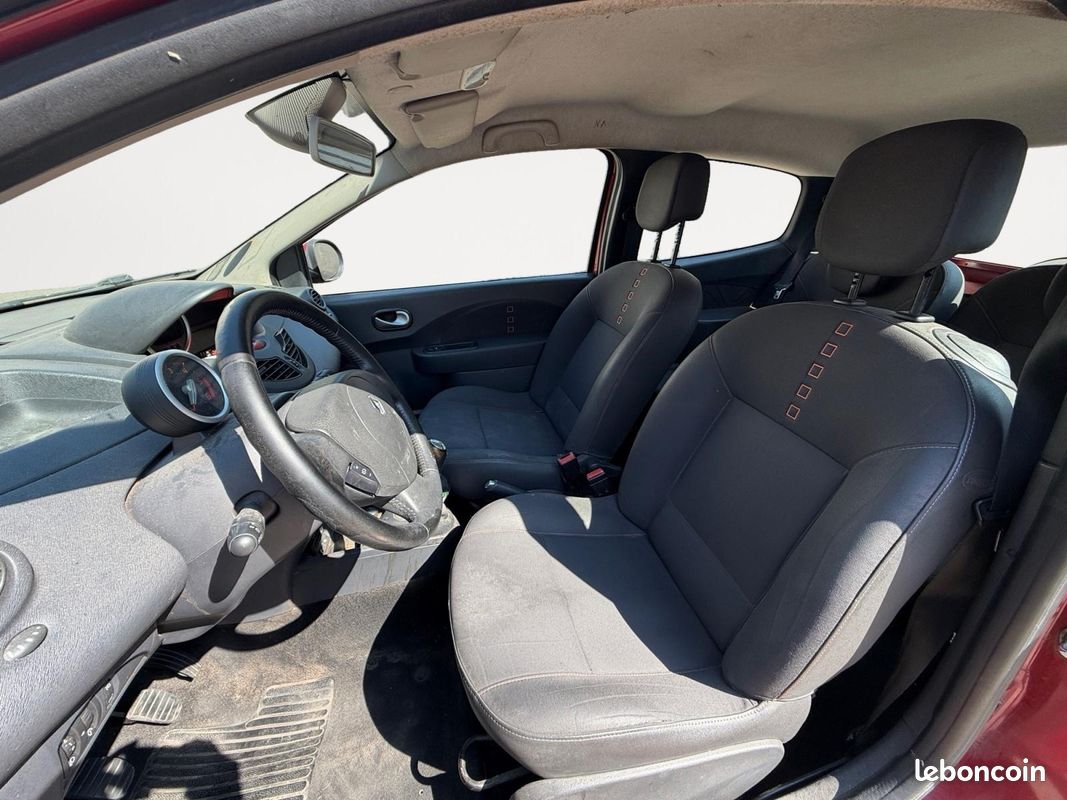 RENAULT TWINGO II 1.5 dCi 65 eco2 Expression (image 2)