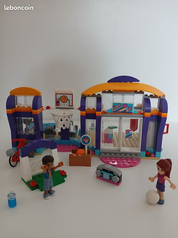 LEGO 41312 Le centre sportif (image 1)